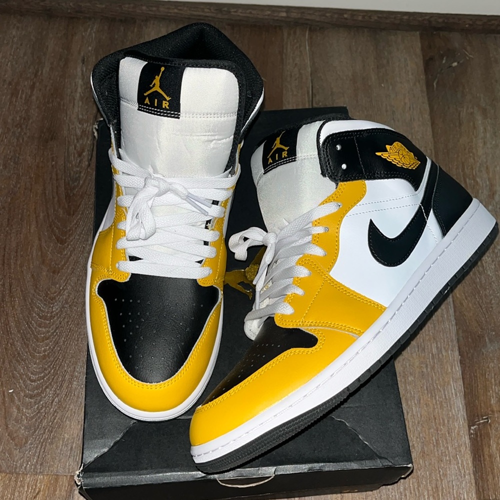 Air Jordan 1 MID great condition